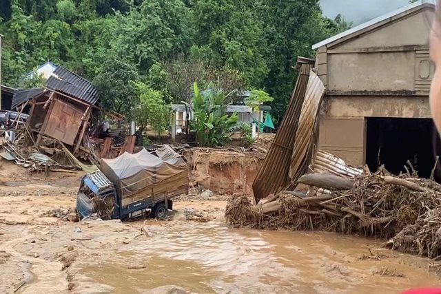Thủ tướng chỉ đạo tập trung tìm kiếm 4 người mất tích do lũ quét, sạt lở đất ở Sơn La